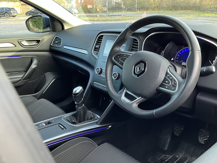 Blue Renault Megane Iconic Dci 2019
